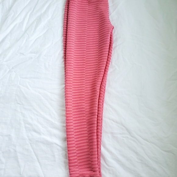 Womens Pink Active scrunched butt textured leggings - Picture 2 of 3